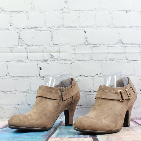 Aerosoles Brown Leather Side Zip Ankle Strap Heeled Booties Size 9 - Picture 2 of 9